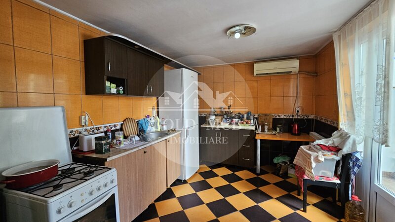 Metrou Pieptanari casa curte